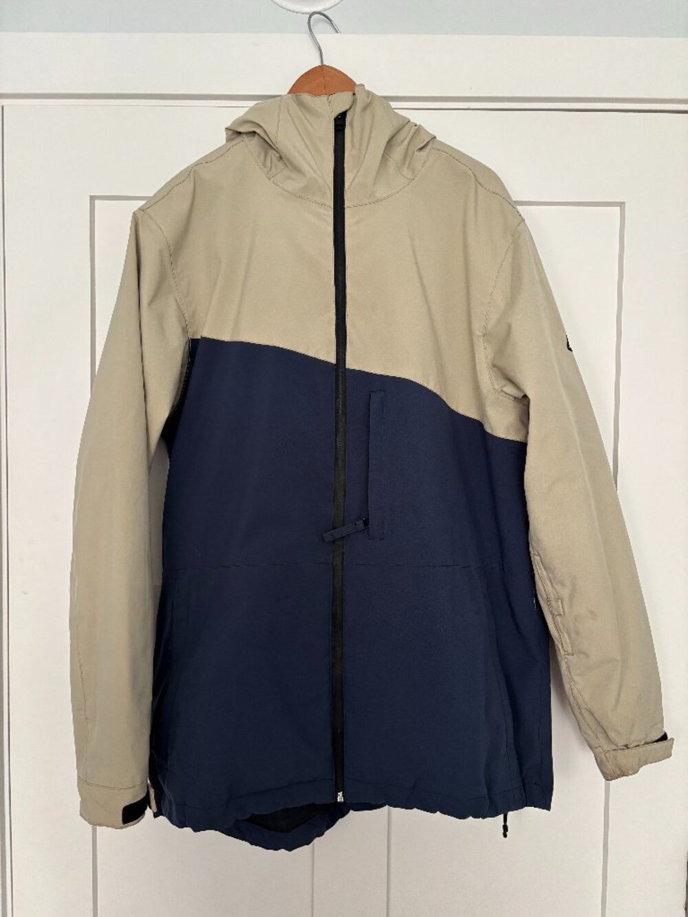Mens Hooded Jacket, Navy & tan, size L.